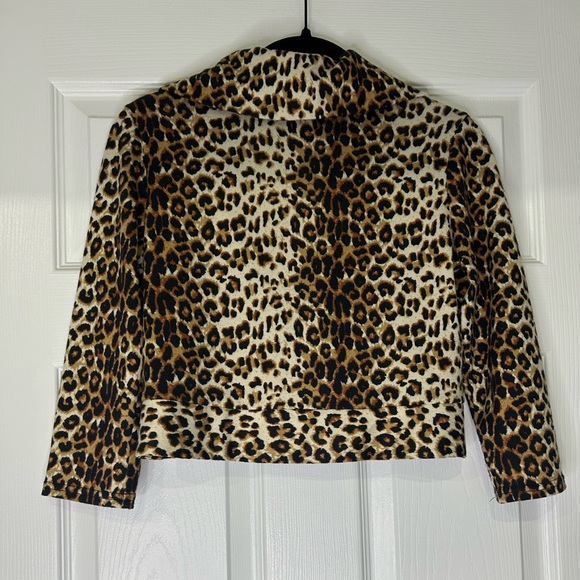 Stylish Leopard cropped jacket - Picture 2 of 9